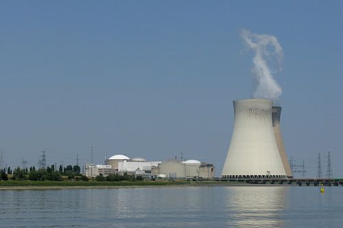 Kerncentrale van Doel (kleur)