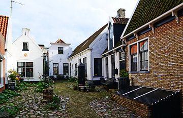 The courtyard in Den Burg on Texel by Wim van der Geest