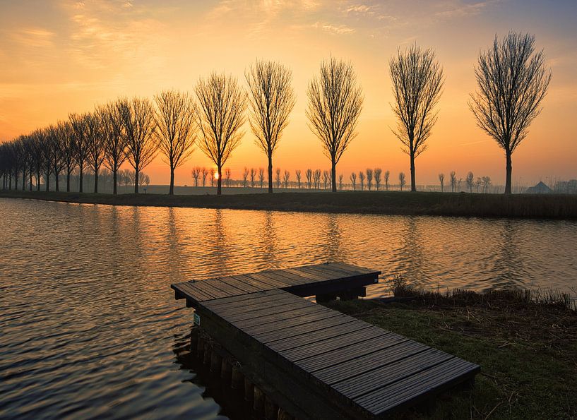 sunrise near Avenhorn by peterheinspictures