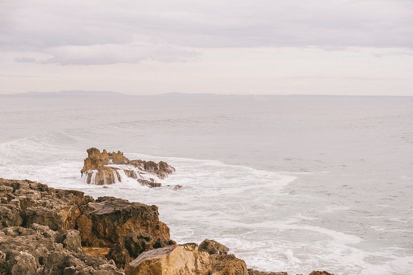 Pedra da Nau, Rotsen in Cascais van Patrycja Polechonska
