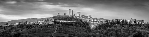 San Gimignano panorama in Toscane in Italië in zwart-wit