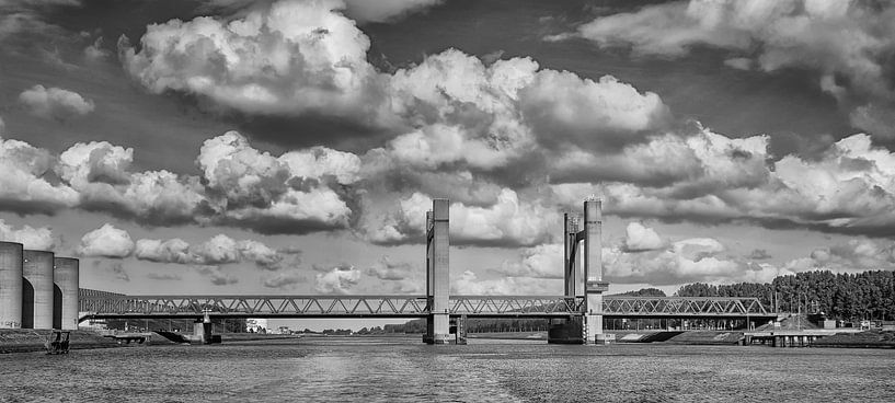Rotterdam, Hartelkanaal en Hartelbrug von Rob Jansen