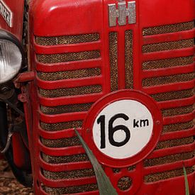 Close up Tractor MC Cormick D serie exclusief van Excellent Photo
