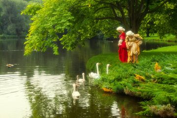 Les dames d'honneur nourrissent les cygnes sur Matthias Stolt