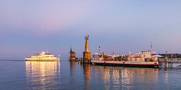 Excursion boat, Imperia and historic ferry in Constance by Werner Dieterich