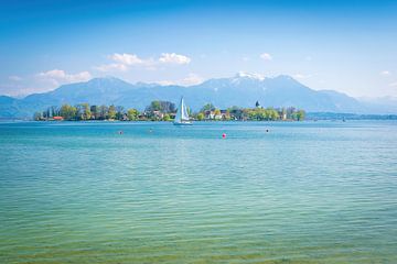 De lente in Chiemsee van Martin Wasilewski