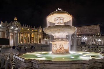 Fontana del Bernini auf dem Petersplatz (Vatican) von t.ART