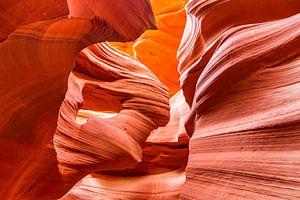 Antelope Canyon by Remco Piet