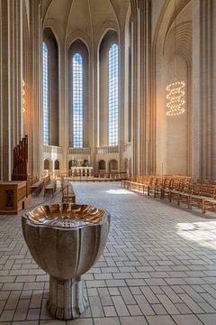 Expressionist church with baptismal font by Stephan Schulz
