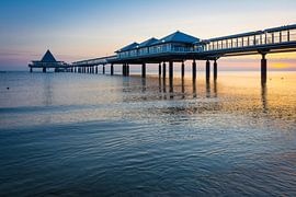 Seebrücke in Heringsdorf am Morgen von Martin Wasilewski