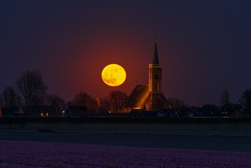 The Supermoon by Menno Schaefer