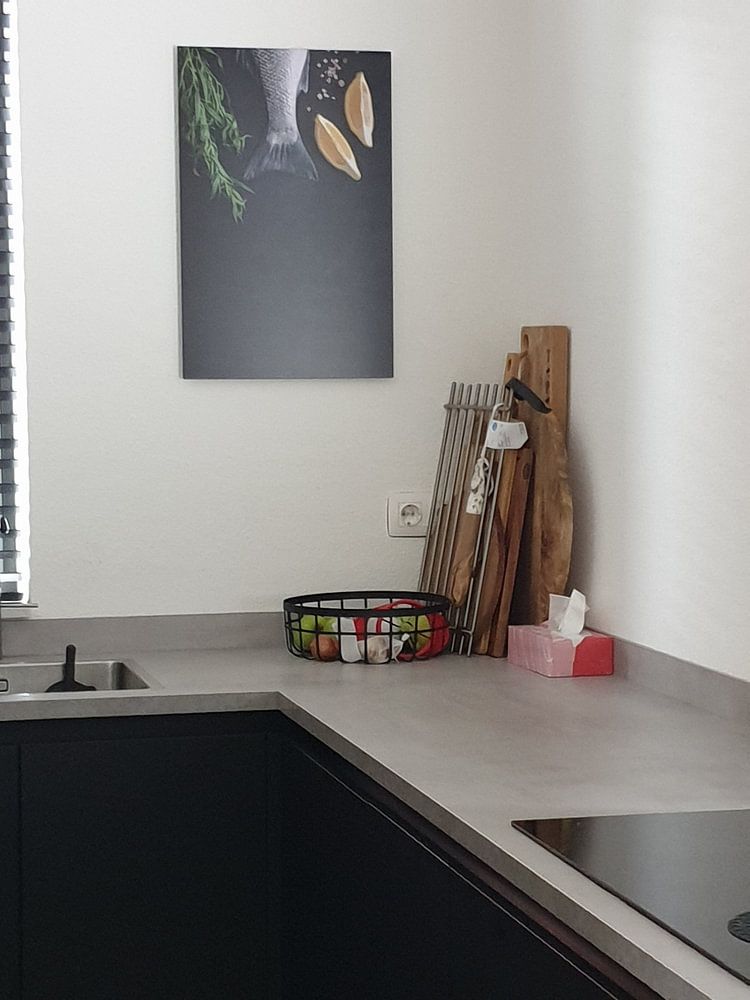 Fischschwanz, Estragon, Zitrone l Food Photography  von Lizzy Komen 