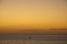 Segelboot bei Sonnenuntergang von LUNA Fotografie