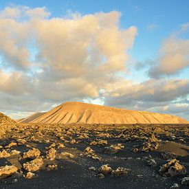Caldera Blanca on Lanzarote by Michael Valjak