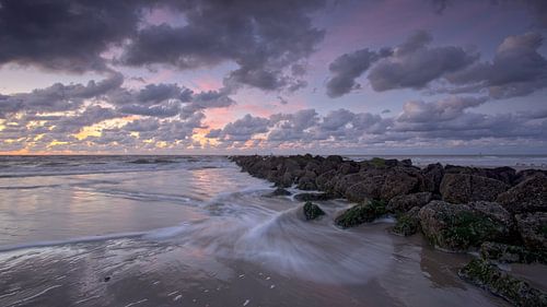 Rocks, beach and waves by Art Wittingen