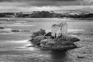 Castle Stalker in Schwarz und Weiß