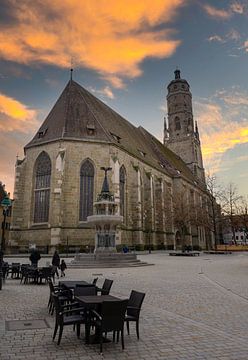 Oude kerk van St George in Nördlingen in Beieren, Duitsland van Animaflora PicsStock