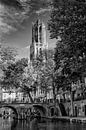 Utrecht's Dom tower seen from the wharf on the Oudegracht canal (black and white) by André Blom Fotografie Utrecht thumbnail