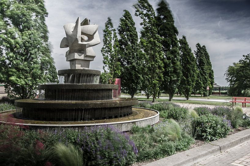 Fountain Tollebeek by Wouter van Rheenen