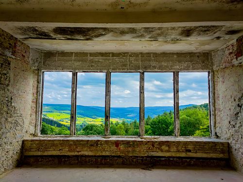 A view of the valley that you can never visit whilst in a psychiatric ward...