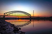 Spoorbrug Oosterbeek tijdens zonsondergang