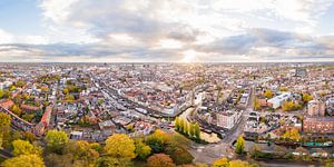 Zonsopkomst boven Groningen-Stad (panorama) van Volt