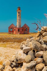 Rosa/oranger Leuchtturm auf Klein Curaçao