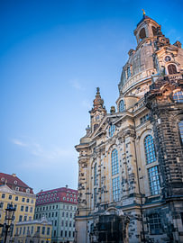 Dresden - De Frauenkirche op de Neumarkt van Thomas Bugdoll