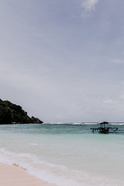 Beach view, Uluwatu by Lotte Bosschieter