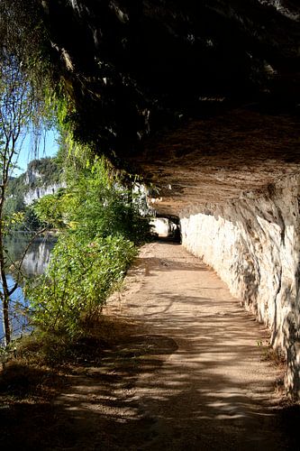 Tussen kliffen en rivier: de magie van het jaagpad