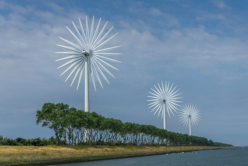 Moulins à vent modernes par Leo Luijten