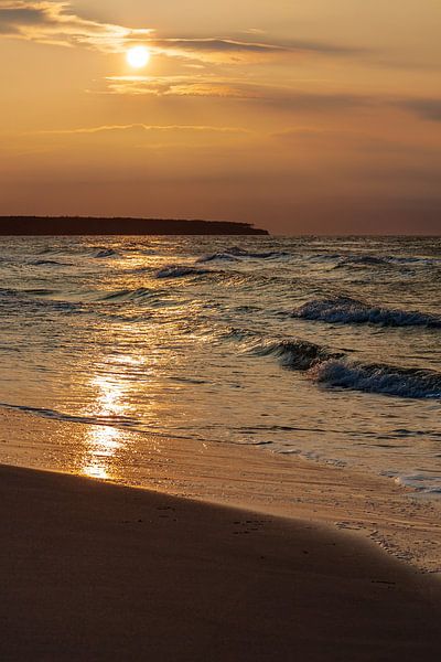 Coucher de soleil sur la côte de la mer Baltique par Rico Ködder