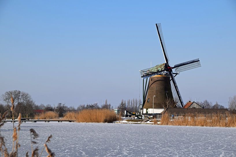 Paysage néerlandais avec un moulin en hiver par Robin Verhoef