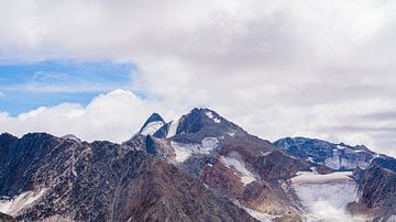 Rotsachtige bergen in Oostenrijk van Harold Jonker
