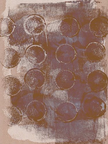 Abstracte wabi-sabi organische vormen in kastanjebruin.