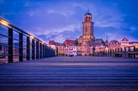Blauwuurfoto van Deventer Overijssel genomen met een laag standpunt van Bart Ros thumbnail