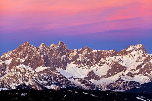 Les montagnes du Dachstein à l'heure bleue