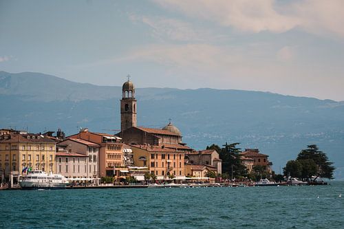 Promenade von Salò (Gardasee) von Kevin IJpelaar
