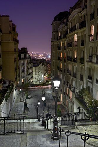 Bezaubernder Abend in Montmartre, Paris