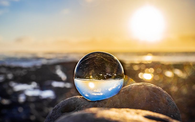 Zonsondergang op het strand van Stijn Cleynhens