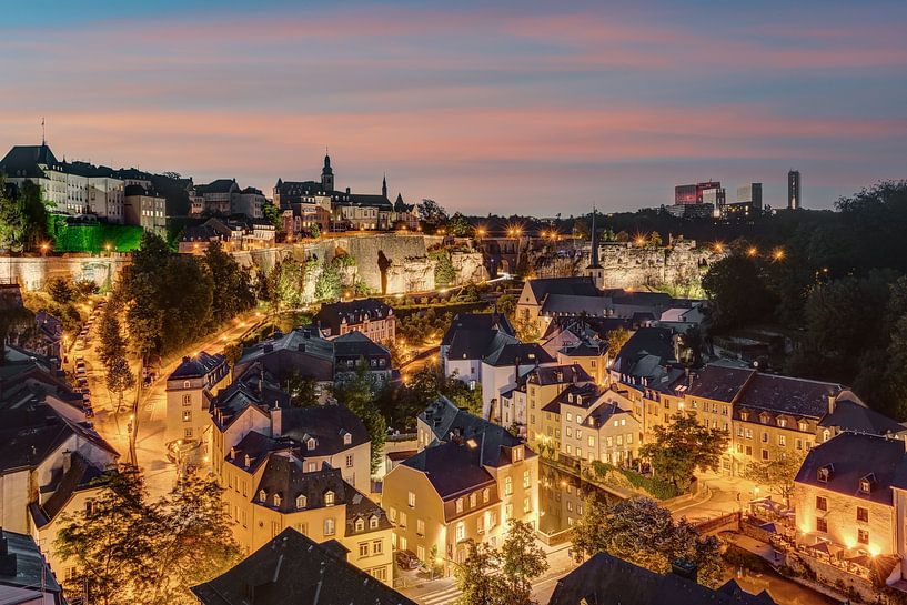 Luxemburg am Abend von Michael Valjak