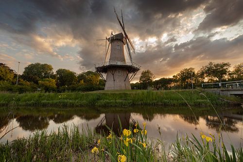 Molen de Juffer in Gasselternijveen met een mooie wolkenlucht