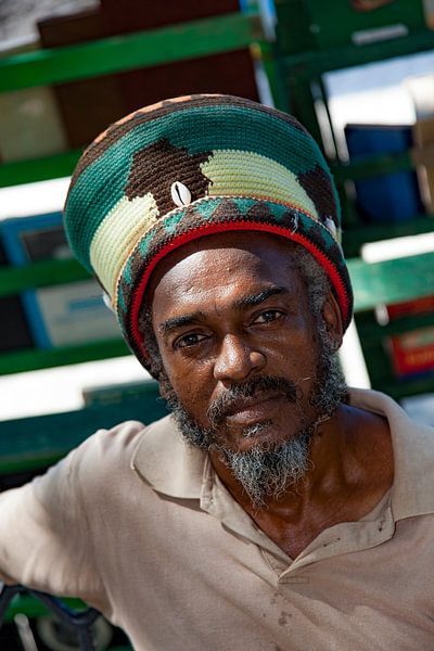 Kubanischer Mann mit Hut von 2BHAPPY4EVER photography & art