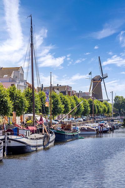 ROTTERDAM Idyllisches Delfshaven mit alter Mühle De Distilleerk von Melanie Viola