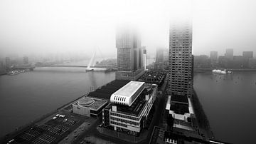 Kop van Zuid from Montevideo with fog (black and white) by Prachtig Rotterdam