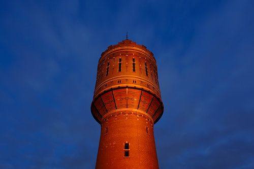 The Heuveloord water tower in Utrecht (2)