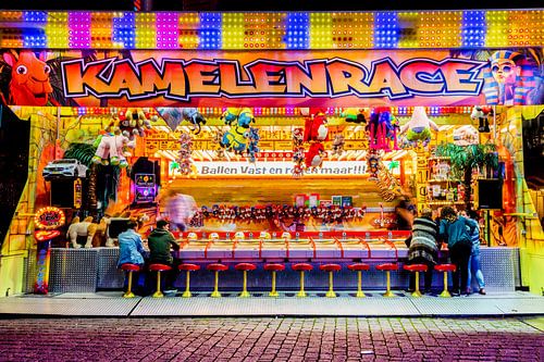 kermis kamelenrace by Vione van Leeuwen