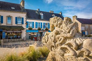 Skulptur am Dorfplatz von Argol, Bretagne