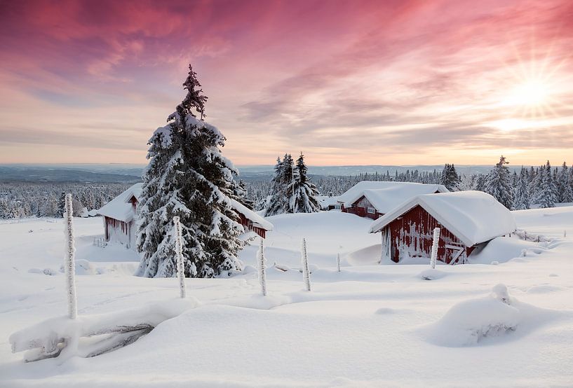 Village enneigé près de Lillehammer au coucher du soleil par Rob Kints