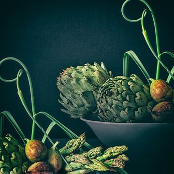 Figs with green vegetables by Monique van Velzen